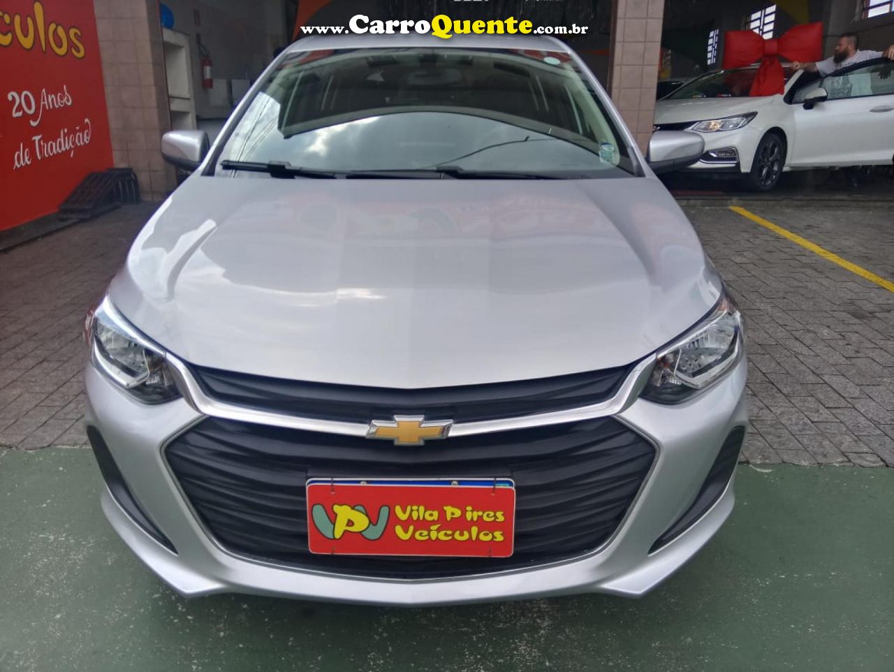 CHEVROLET   ONIX HATCH LT 1.0 12V FLEX 5P MEC.   PRATA 2023 1.0 FLEX - Loja