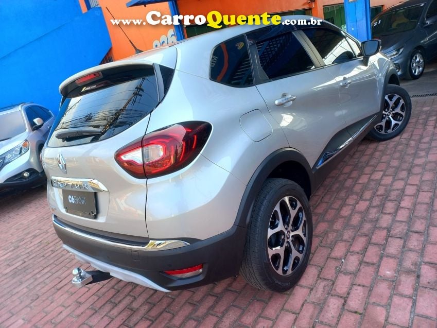 Renault CAPTUR 1.6 16V SCE FLEX INTENSE X-TRONIC - Loja