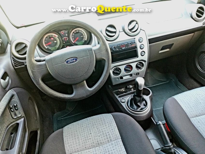 Ford FIESTA 1.6 ROCAM SEDAN 8V FLEX 4P MANUAL - Loja