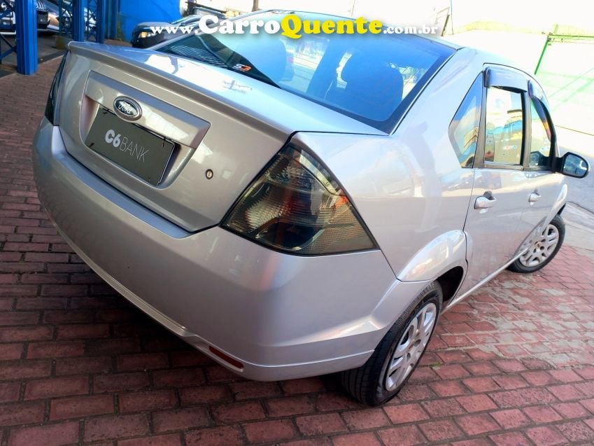 Ford FIESTA 1.6 ROCAM SEDAN 8V FLEX 4P MANUAL - Loja