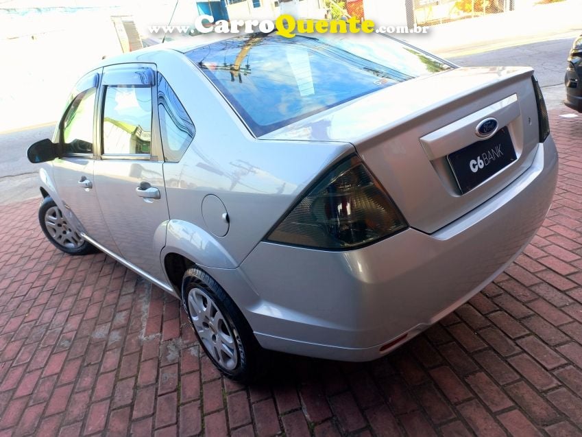 Ford FIESTA 1.6 ROCAM SEDAN 8V FLEX 4P MANUAL - Loja