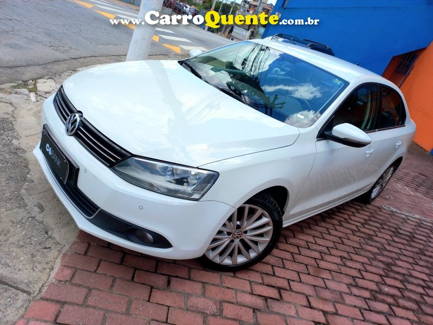 Volkswagen JETTA 2.0 TSI HIGHLINE 211CV GASOLINA 4P TIPTRONIC - Loja