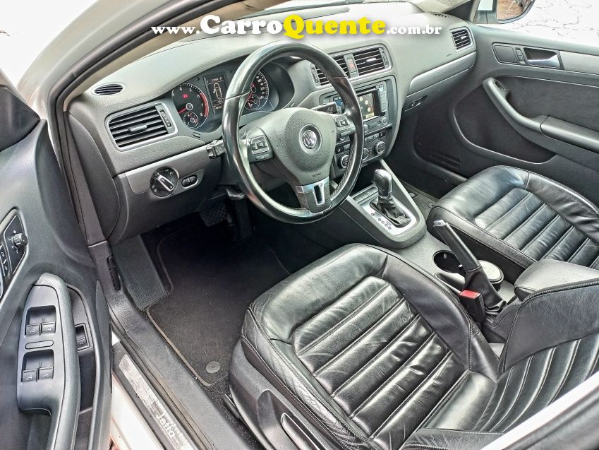 Volkswagen JETTA 2.0 TSI HIGHLINE 211CV GASOLINA 4P TIPTRONIC - Loja