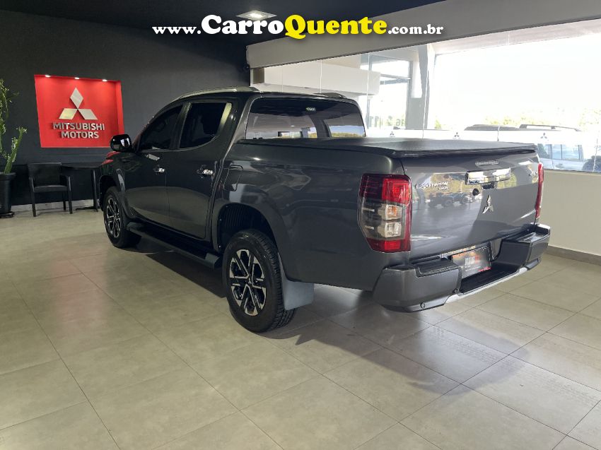 Mitsubishi L200 TRITON 2.4 16V TURBO DIESEL SPORT HPE-S CD 4P 4X4 AUTOMÁTICO - Loja