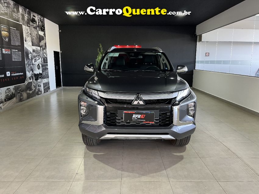 Mitsubishi L200 TRITON 2.4 16V TURBO DIESEL SPORT HPE-S CD 4P 4X4 AUTOMÁTICO - Loja