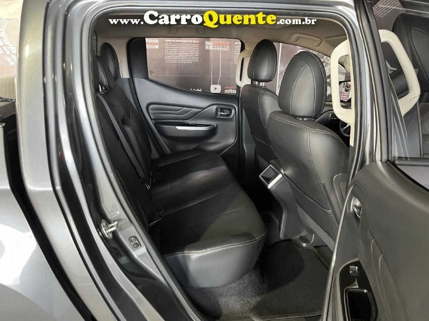 Mitsubishi L200 TRITON 2.4 16V TURBO DIESEL SPORT HPE-S CD 4P 4X4 AUTOMÁTICO - Loja