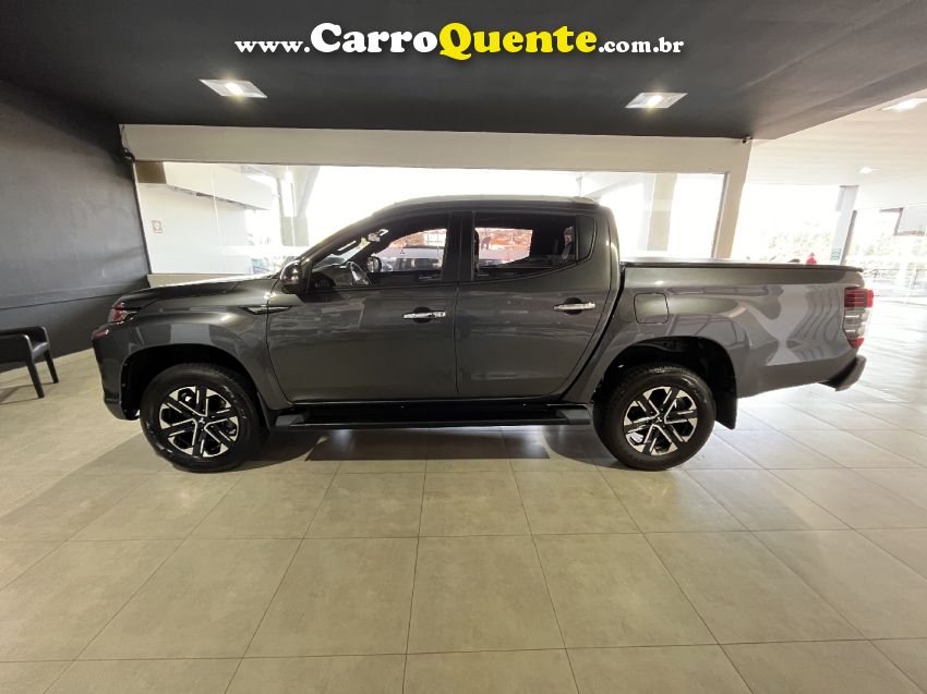 Mitsubishi L200 TRITON 2.4 16V TURBO DIESEL SPORT HPE-S CD 4P 4X4 AUTOMÁTICO - Loja