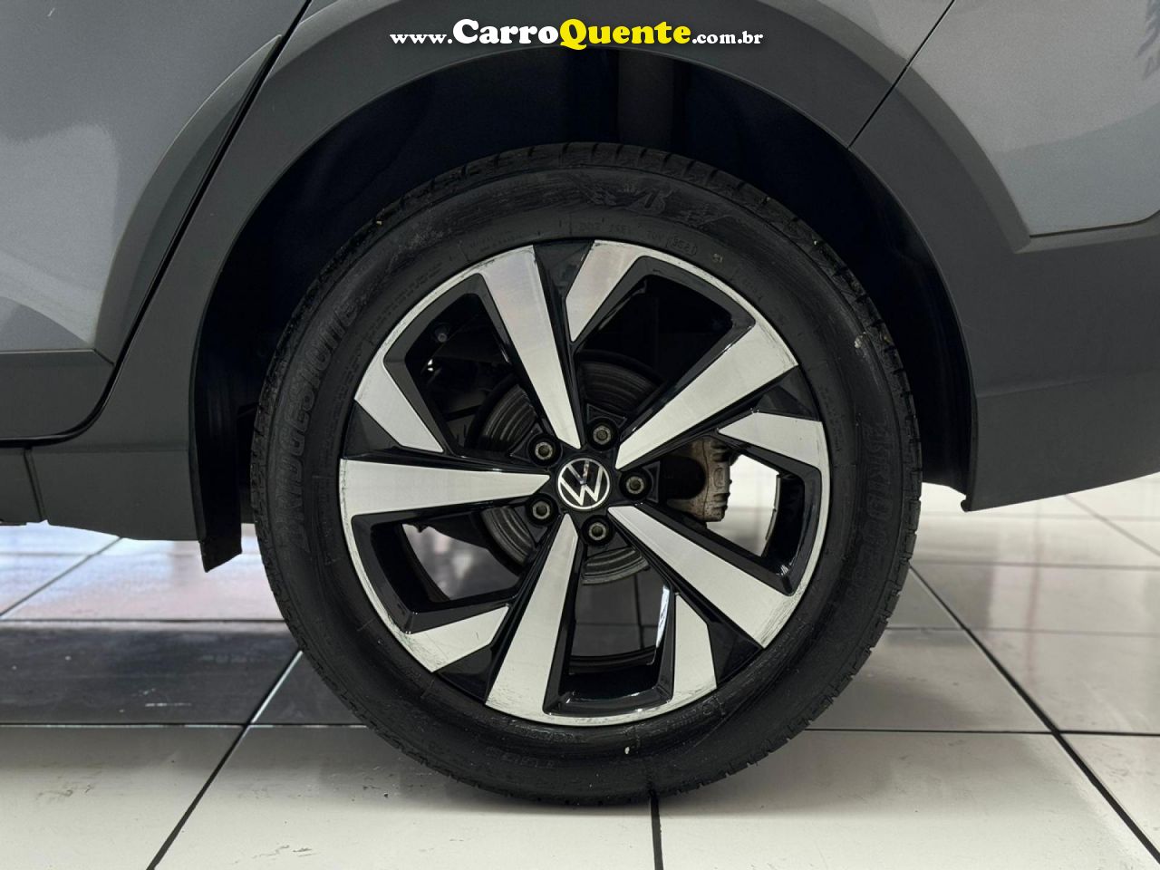 VOLKSWAGEN   NIVUS HIGHLINE 1.0 200 TSI FLEX AUT.   CINZA 2022 1.0 FLEX - Loja