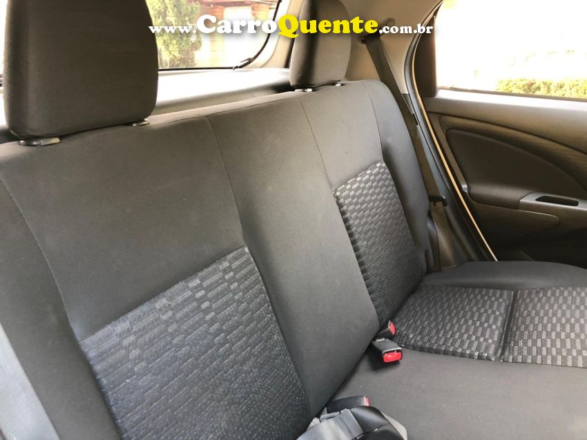 Toyota ETIOS 1.3 X 16V FLEX 4P MANUAL - Loja