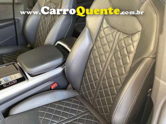 AUDI Q8 3.0 TFSI PERFORMANCE BLACK QUATTRO - Loja