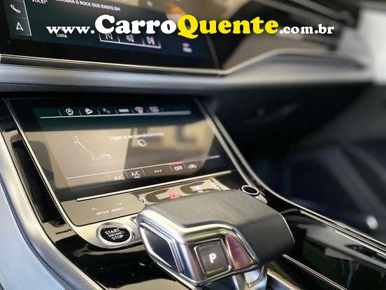 AUDI Q8 3.0 TFSI PERFORMANCE BLACK QUATTRO - Loja