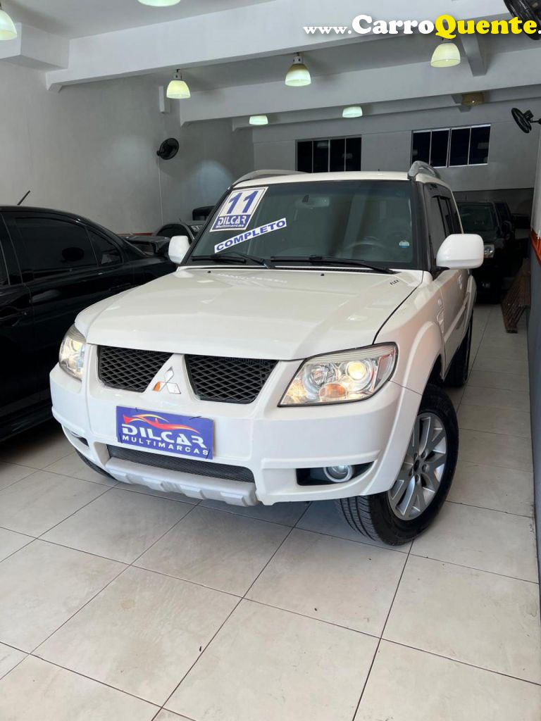 MITSUBISHI   PAJERO TR4 2.0 2.0 FLEX 16V 4X4 AUT.   BRANCO 2011 2.0 FLEX - Loja