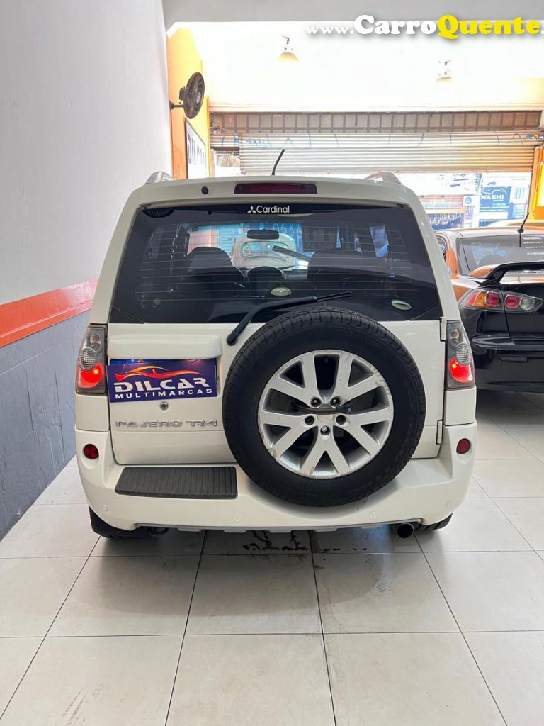 MITSUBISHI   PAJERO TR4 2.0 2.0 FLEX 16V 4X4 AUT.   BRANCO 2011 2.0 FLEX - Loja