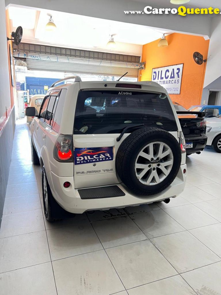 MITSUBISHI   PAJERO TR4 2.0 2.0 FLEX 16V 4X4 AUT.   BRANCO 2011 2.0 FLEX - Loja