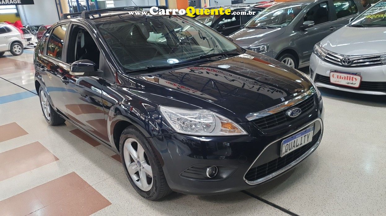 FORD FOCUS 2.0 GLX 16V - Loja