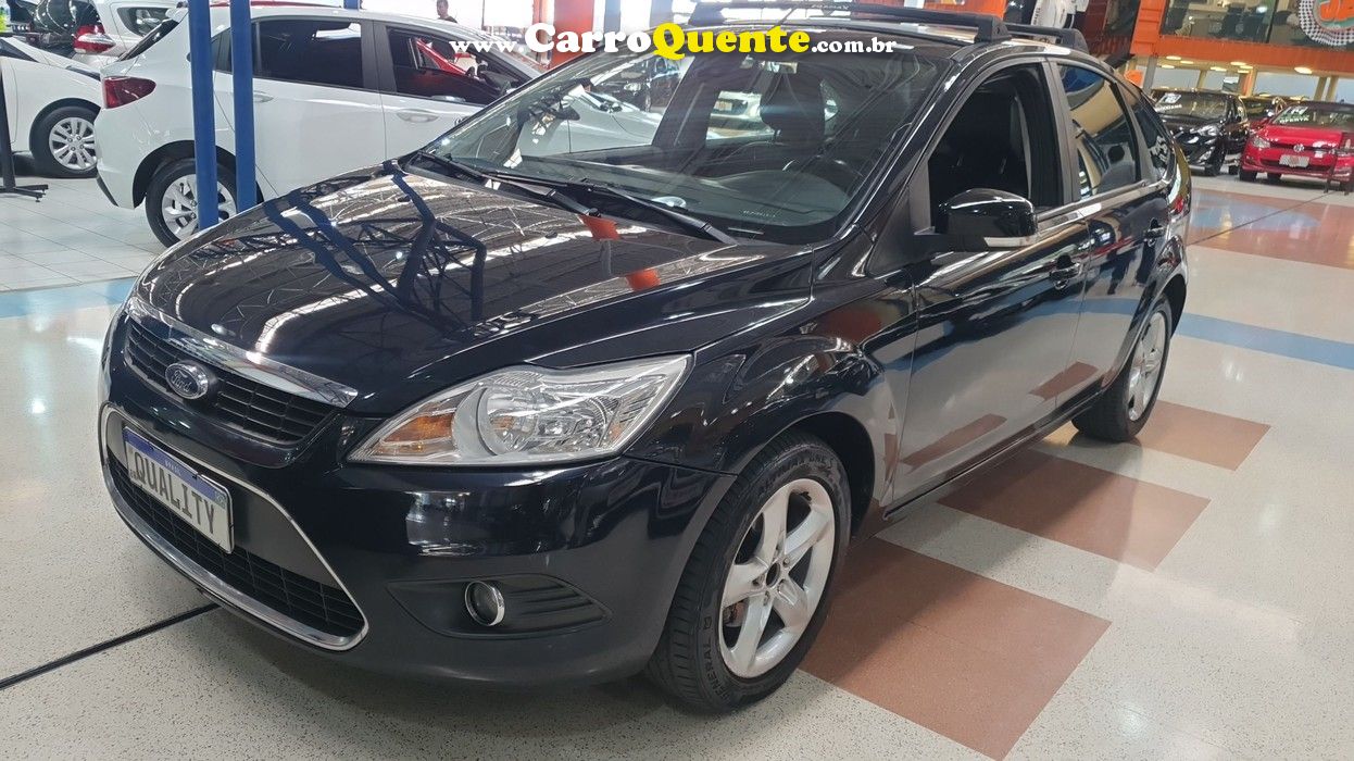 FORD FOCUS 2.0 GLX 16V - Loja