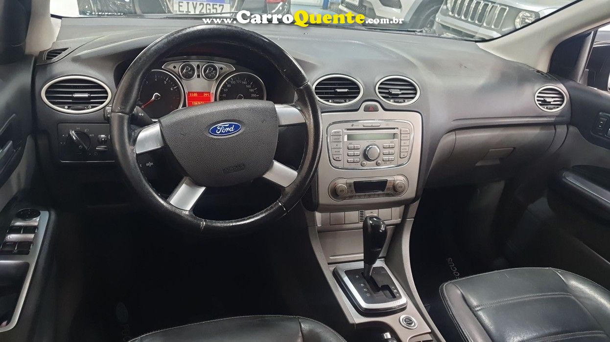 FORD FOCUS 2.0 GLX 16V - Loja