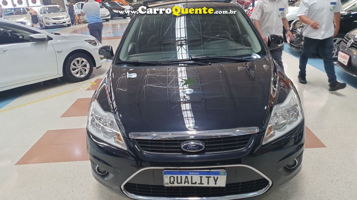 FORD FOCUS 2.0 GLX 16V - Loja