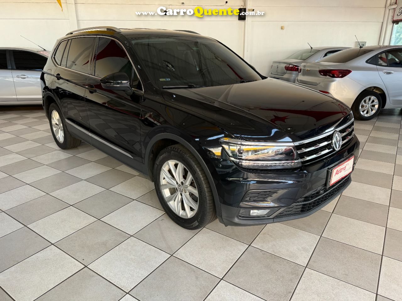 Tiguan Allspace Comfortline 1.4 250 TSI DSG 2018/2018 Volkswagen - Loja