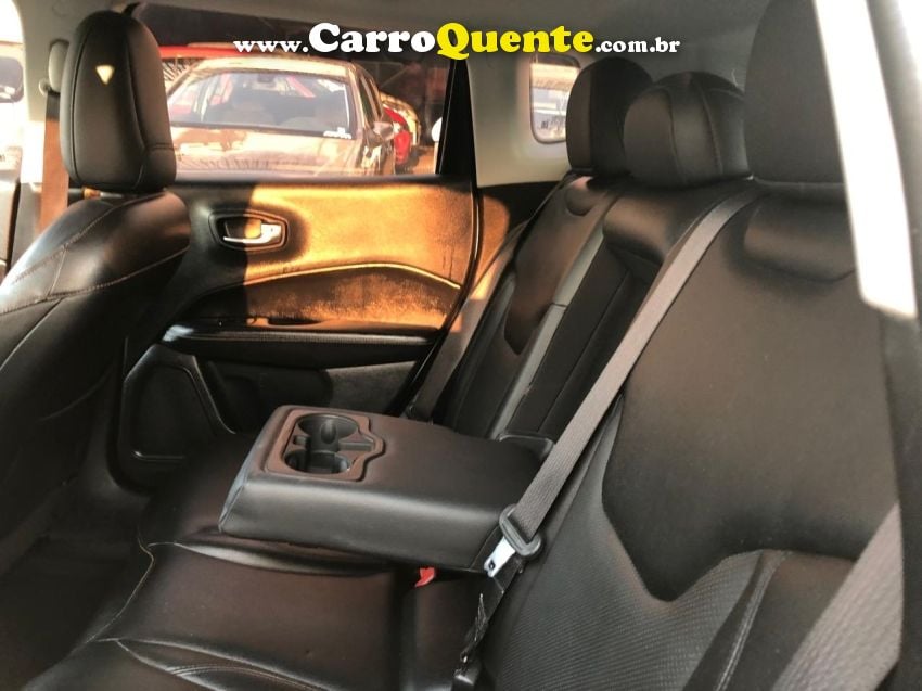 JEEP COMPASS 2.0 16V DIESEL LONGITUDE 4X4 AUTOMÁTICO - Loja