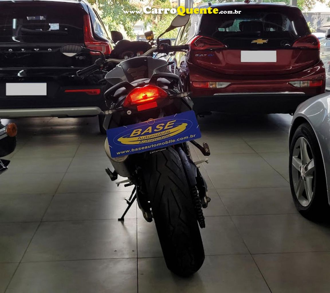 BMW   F 800 R   CINZA 2011 800 GASOLINA - Loja