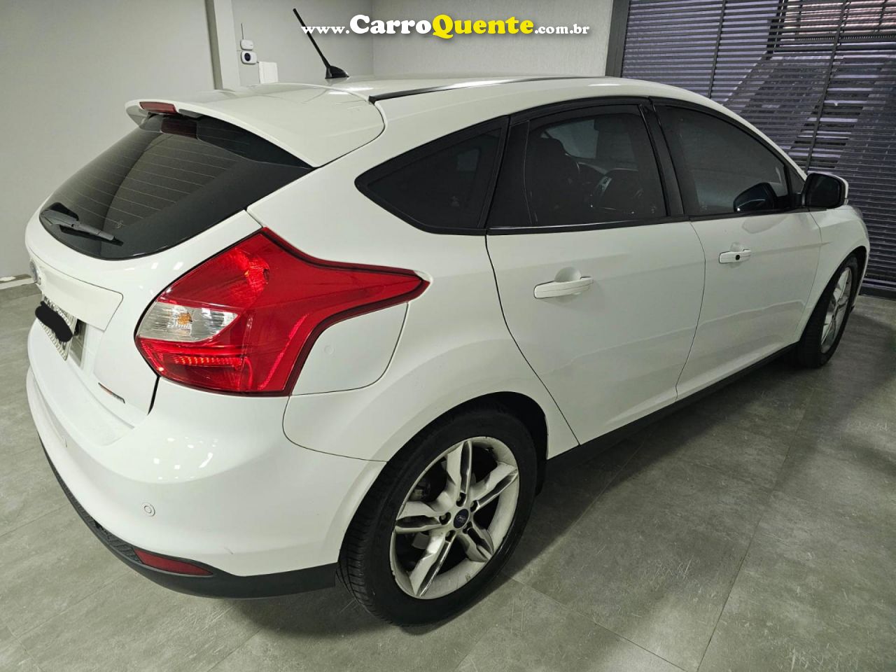 FORD   FOCUS 2.0 16VSESE PLUS FLEX 5P AUT.   BRANCO 2014 2.0 FLEX - Loja