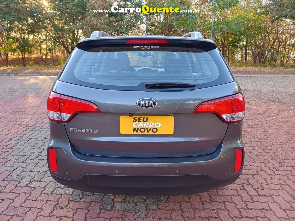 KIA SORENTO 2.4 EX 4X2 16V - Loja