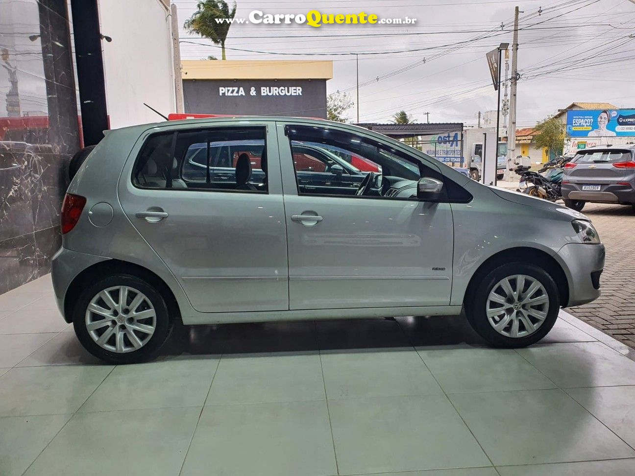 VOLKSWAGEN FOX 1.0 MI 8V - Loja