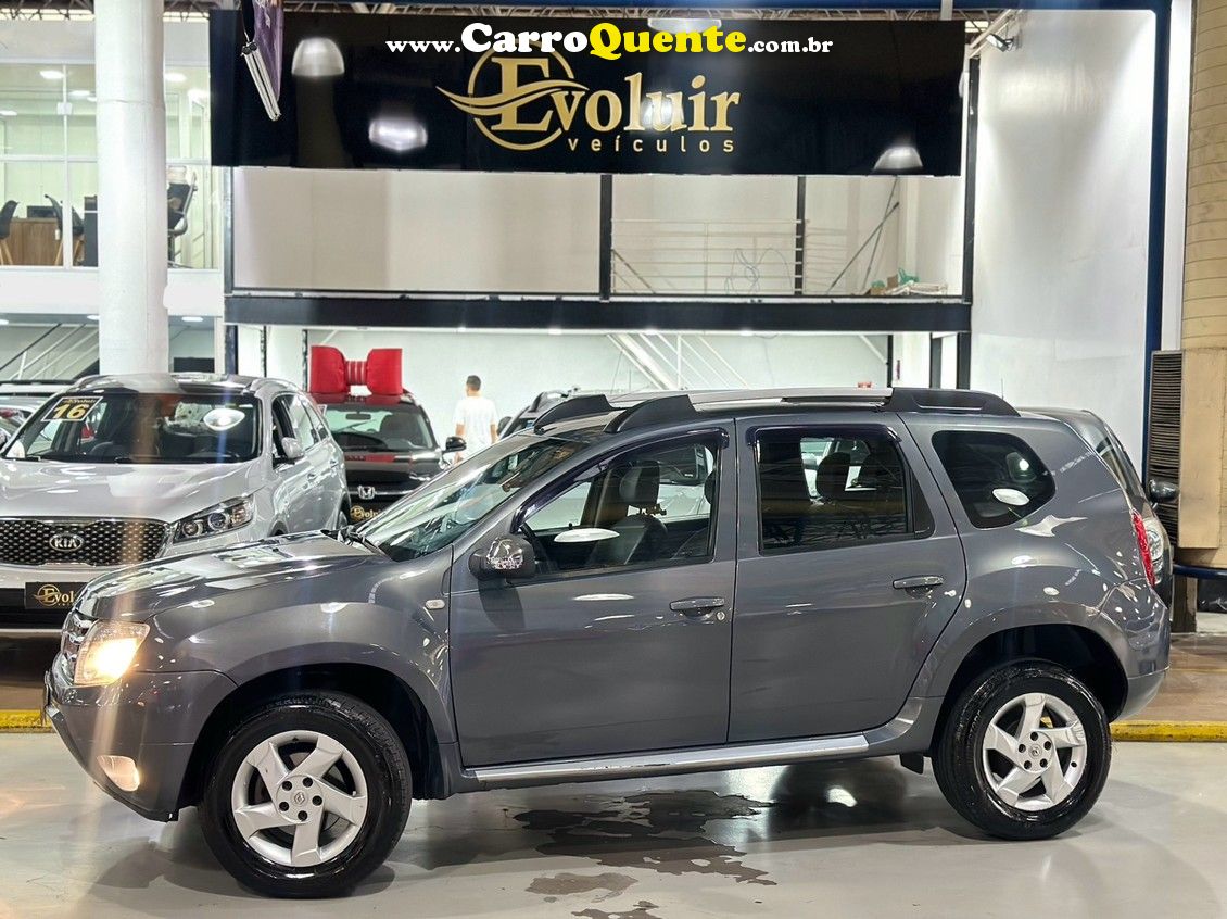 RENAULT DUSTER 2.0 DYNAMIQUE 4X2 16V - Loja