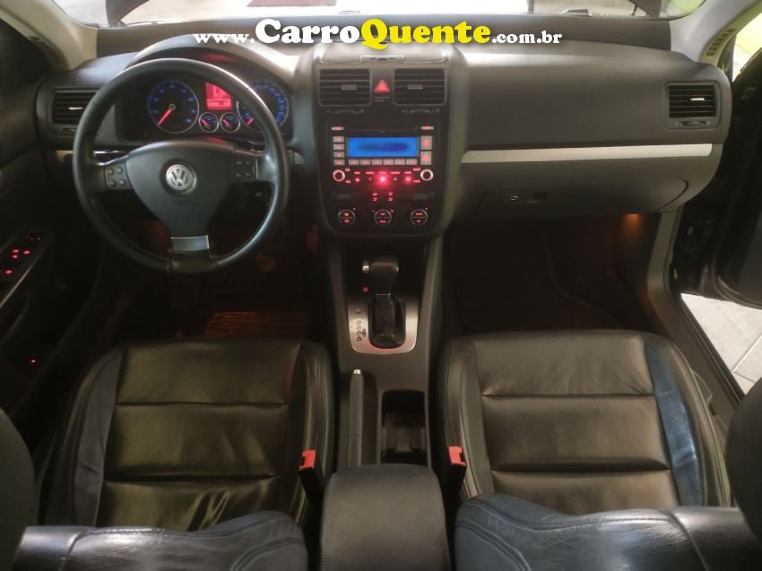 Volkswagen JETTA 2.5 I 20V 170CV GASOLINA 4P TIPTRONIC - Loja