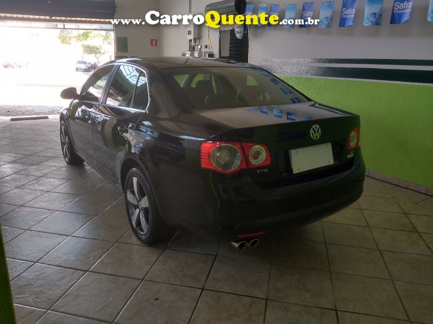 Volkswagen JETTA 2.5 I 20V 170CV GASOLINA 4P TIPTRONIC - Loja