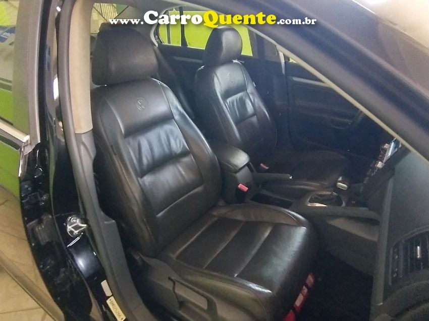 Volkswagen JETTA 2.5 I 20V 170CV GASOLINA 4P TIPTRONIC - Loja