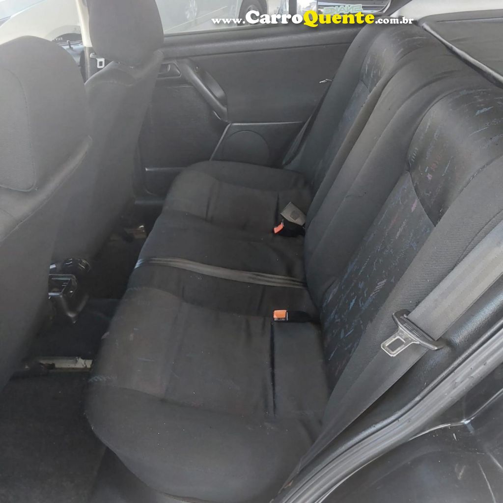 VOLKSWAGEN   GOLF GL 1.8 2.0I 4P   PRETO 1995 1.8 GASOLINA - Loja