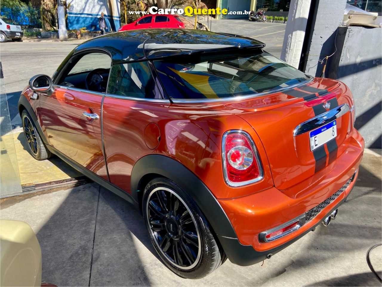 MINI   COOPER COUPE S 1.6 AUT.   LARANJA 2012 1.6 GASOLINA - Loja