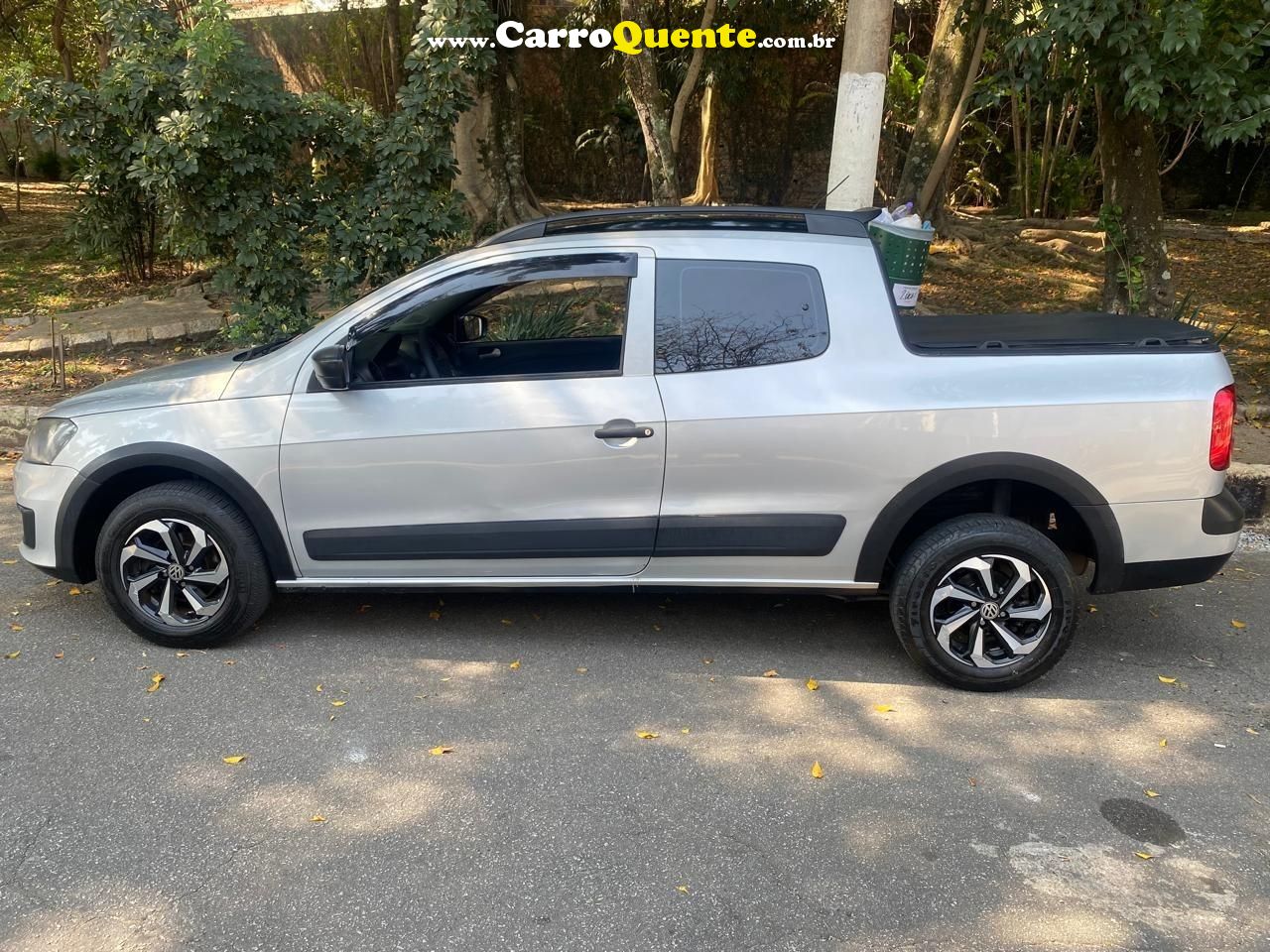 VOLKSWAGEN SAVEIRO 1.6 MI TRENDLINE CD 8V - Loja