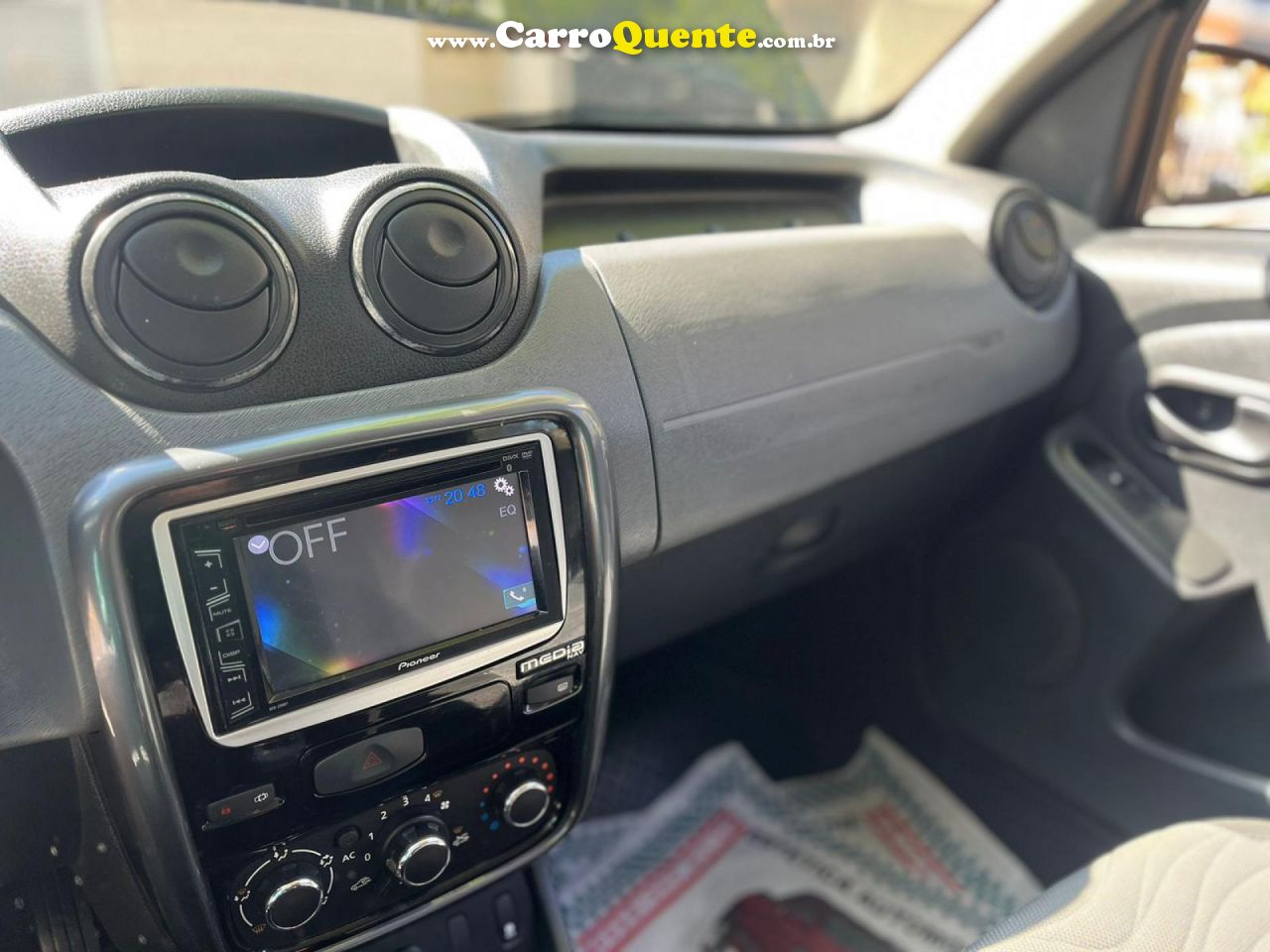 RENAULT   DUSTER TECHROAD 2.0 HI-FLEX 16V AUT.   PRETO 2014 2.0 GASOLINA - Loja