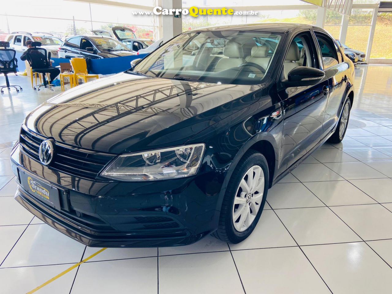 VOLKSWAGEN   JETTA TRENDLINE 2.0 T.FLEX 8V 4P TIP.   PRETO 2015 2.0 FLEX - Loja