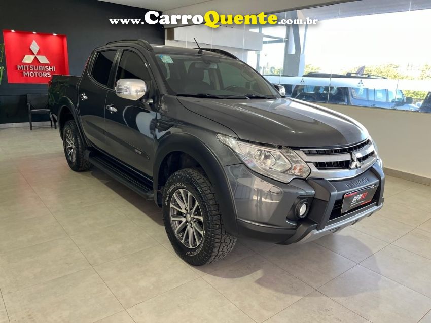 Mitsubishi L200 TRITON 2.4 16V TURBO DIESEL OUTDOOR HPE-S CD 4X4 AUTOMÁTICO - Loja