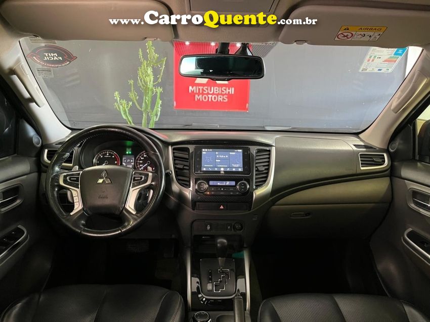 Mitsubishi L200 TRITON 2.4 16V TURBO DIESEL OUTDOOR HPE-S CD 4X4 AUTOMÁTICO - Loja