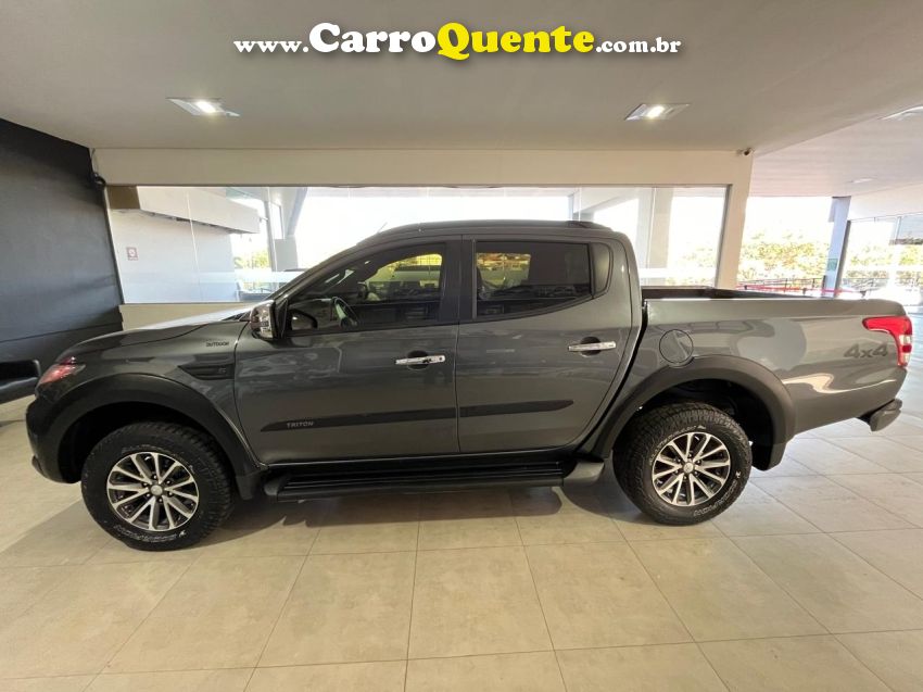 Mitsubishi L200 TRITON 2.4 16V TURBO DIESEL OUTDOOR HPE-S CD 4X4 AUTOMÁTICO - Loja