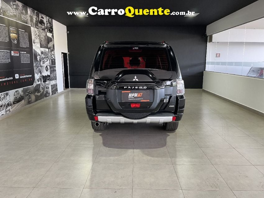 Mitsubishi PAJERO 3.2 HPE 4X4 7 LUGARES 16V TURBO INTERCOOLER DIESEL 4P AUTOMÁTICO - Loja