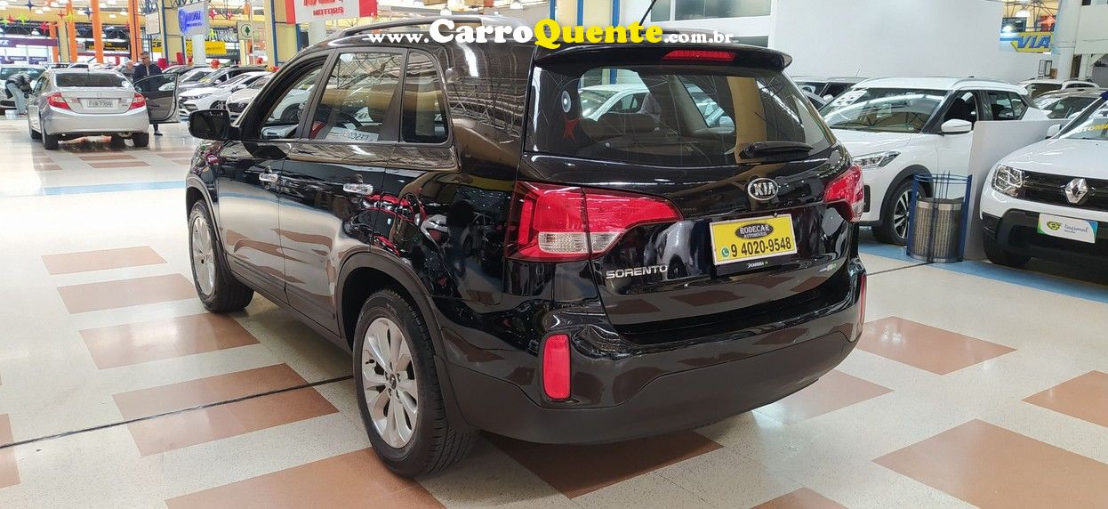 KIA SORENTO 2.4 S.263 4X2 16V - Loja