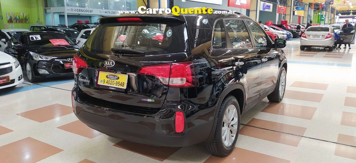 KIA SORENTO 2.4 S.263 4X2 16V - Loja