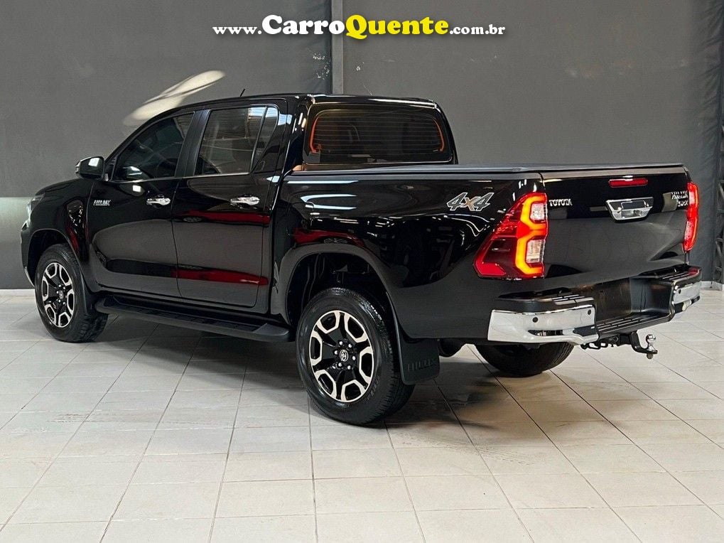 TOYOTA HILUX 2.8 D-4D TURBO CD SRX 4X4 - Loja