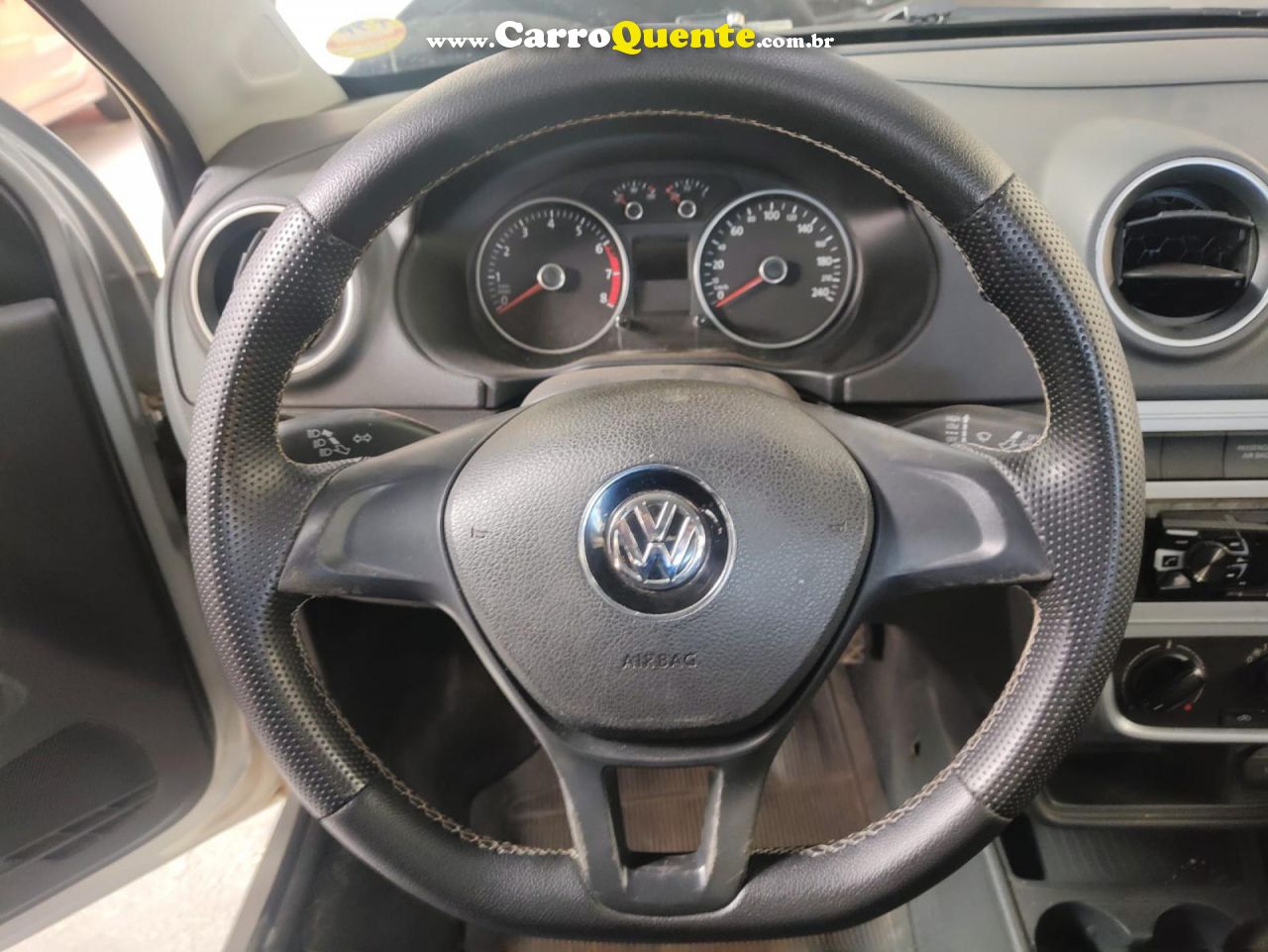 VOLKSWAGEN   SAVEIRO ROBUST 1.6 TOTAL FLEX 8V   PRATA 2017 1.6 FLEX - Loja