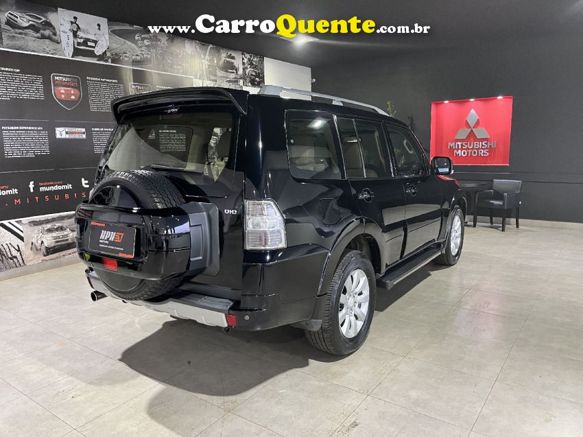 Mitsubishi PAJERO FULL 3.2 HPE 4X4 16V TURBO INTERCOOLER DIESEL 4P AUTOMÁTICO - Loja