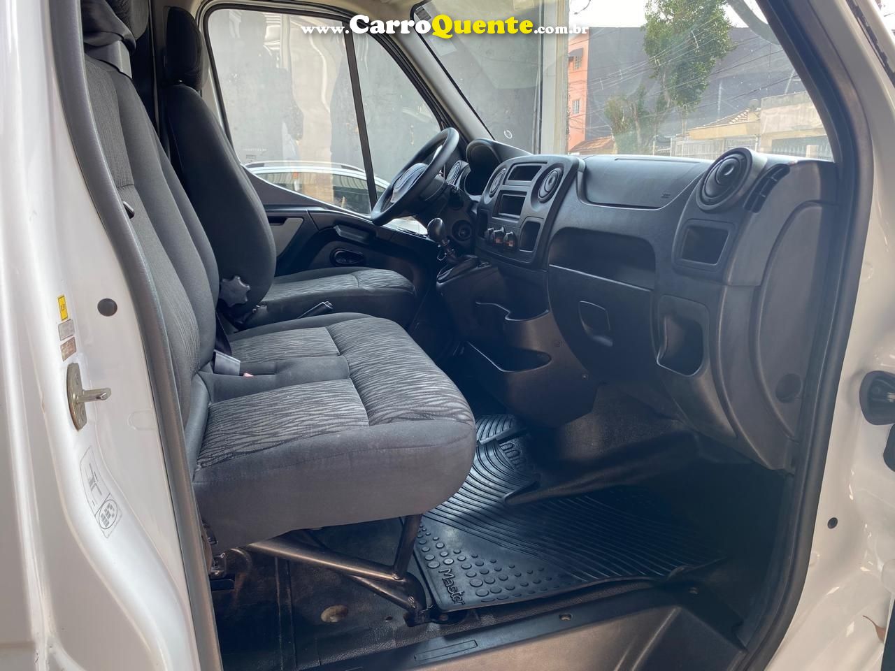 RENAULT MASTER 2.3 DCI EXTRA FURGAO L3H2 2019 COMPLETA - Loja