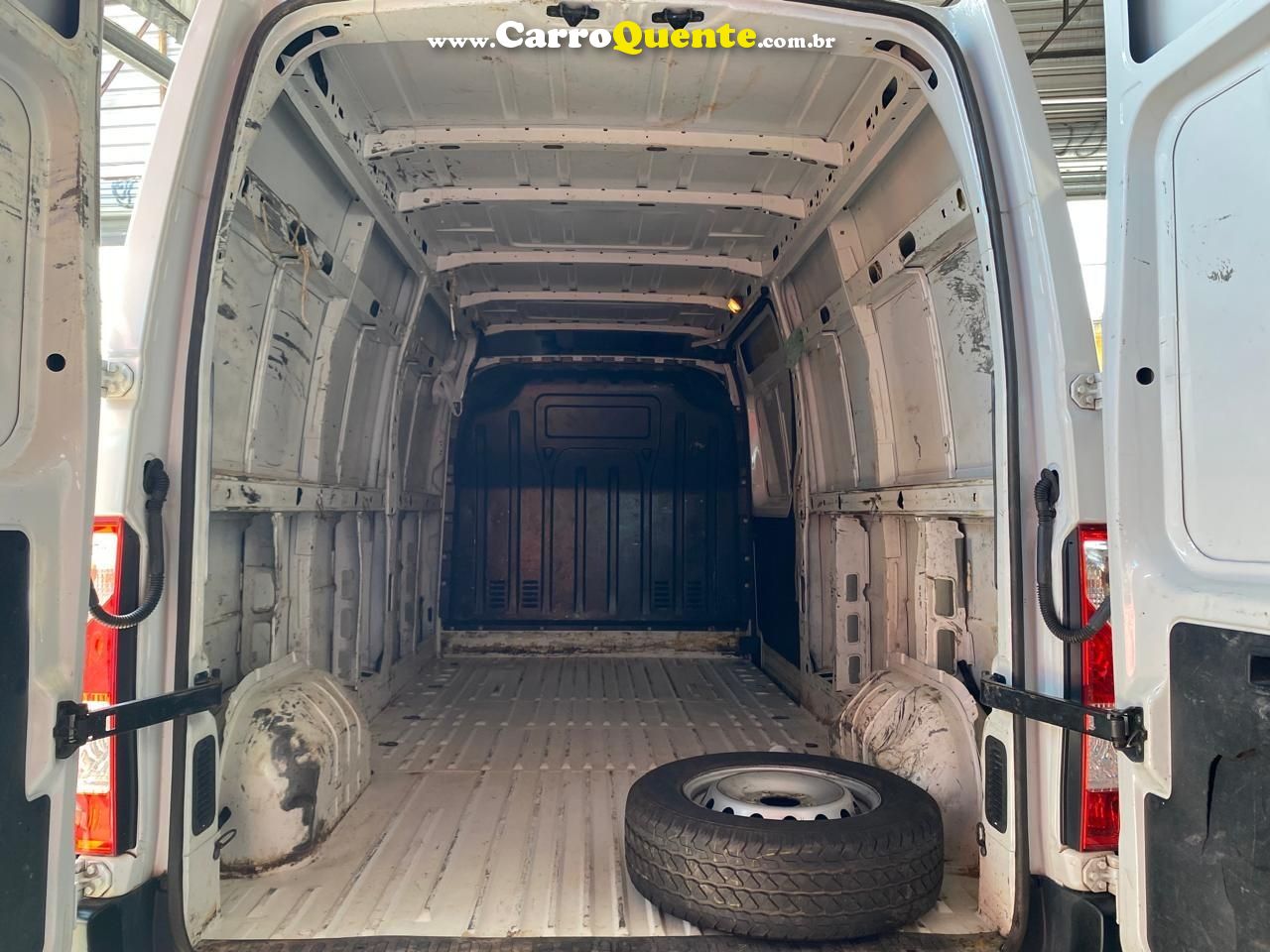 RENAULT MASTER 2.3 DCI EXTRA FURGAO L3H2 2019 COMPLETA - Loja