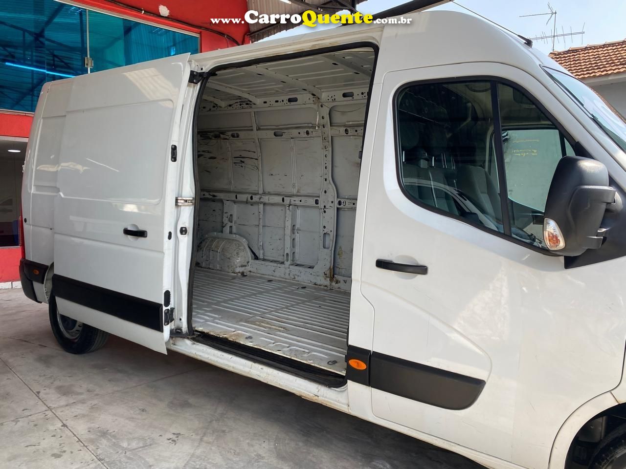 RENAULT MASTER 2.3 DCI EXTRA FURGAO L3H2 2019 COMPLETA - Loja