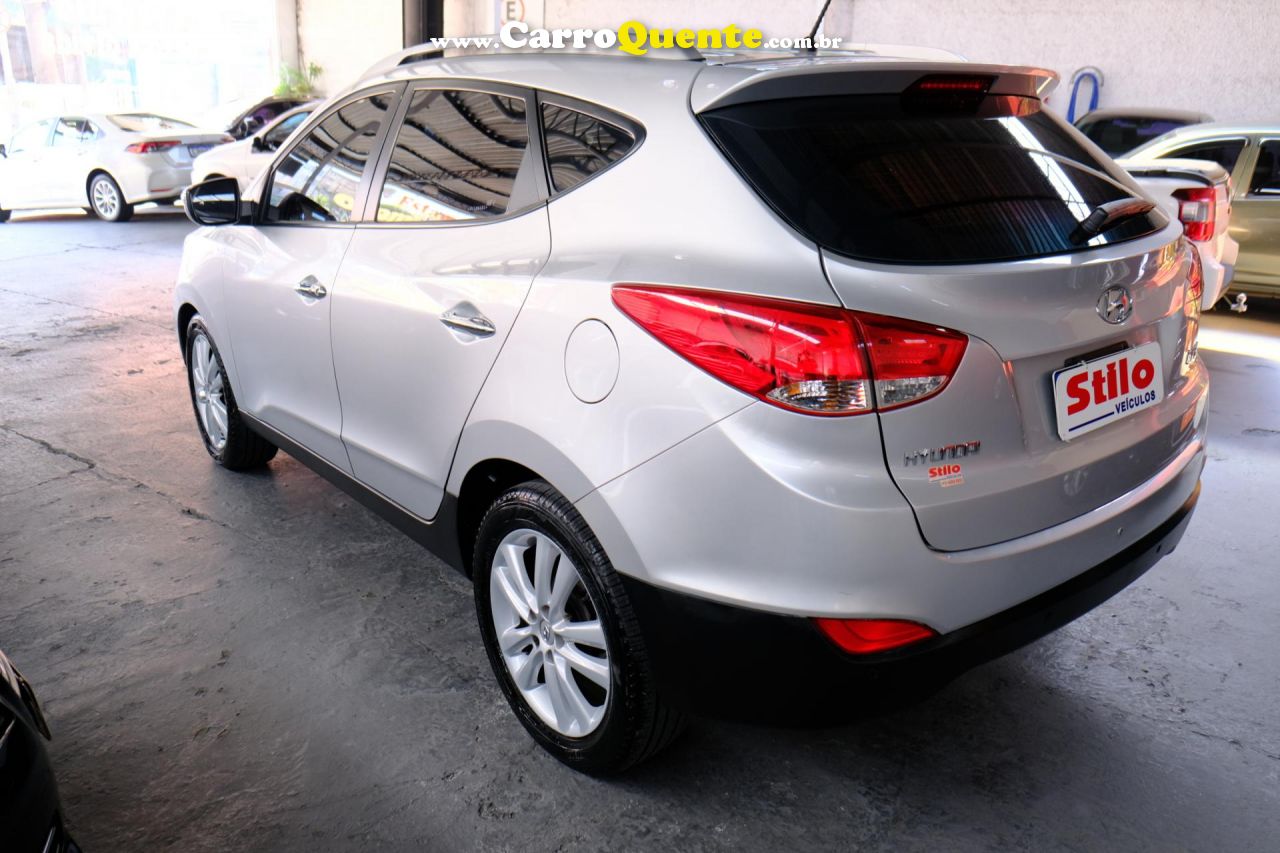 HYUNDAI   IX35 2.0 16V 170CV 2WD4WD AUT.   PRATA 2011 2.0 GASOLINA - Loja